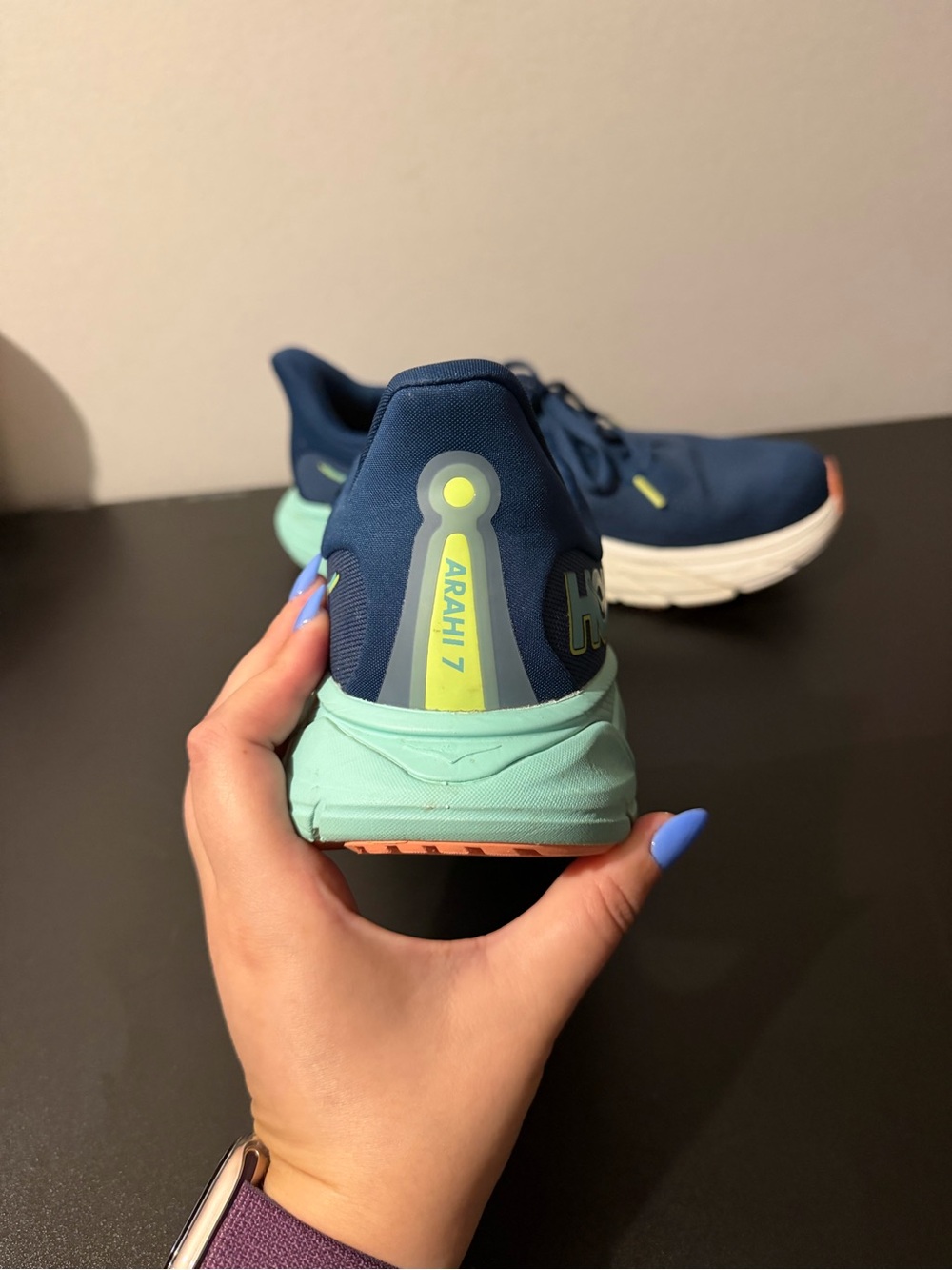 Hoka Arahi 7 Women's 12 Navy and Mint Lightweight Running Shoes - Picture 2 of 5
